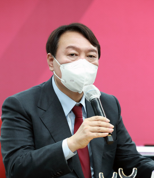 지난 9월5일 국민의힘 대선 예비후보인 윤석열 전 검찰총장이 서울 여의도 국민의힘 중앙당사에서 열린 공정경선 서약식 및 선관위원장 경선 후보자 간담회에서 발언하고 있다.연합뉴스